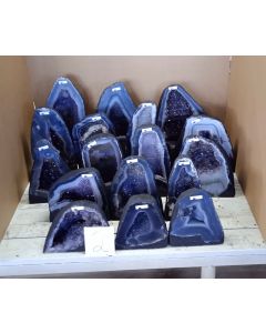Natural Agate with Amethyst Church Crate No. 2, 208.8KG (17PCS) 