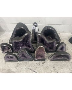 Amethyst Churches 2nd Grade (N.W. 210.45kg, 11pcs) Crate 1 NETT