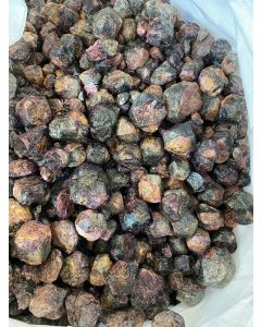 Rhodolite Garnet 3-7cm, Brazil (1kg) NETT