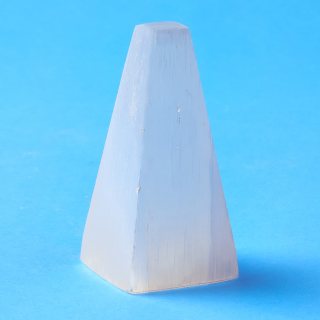Selenite Pyramid Tower, 6cm (1pc)