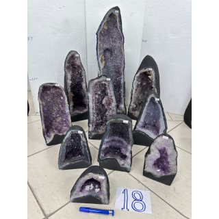 Amethyst Cathedral Crate No.18. 173.2KG (10PCS) 