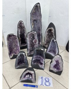 Amethyst Cathedral Crate No.18. 173.2KG (10PCS)