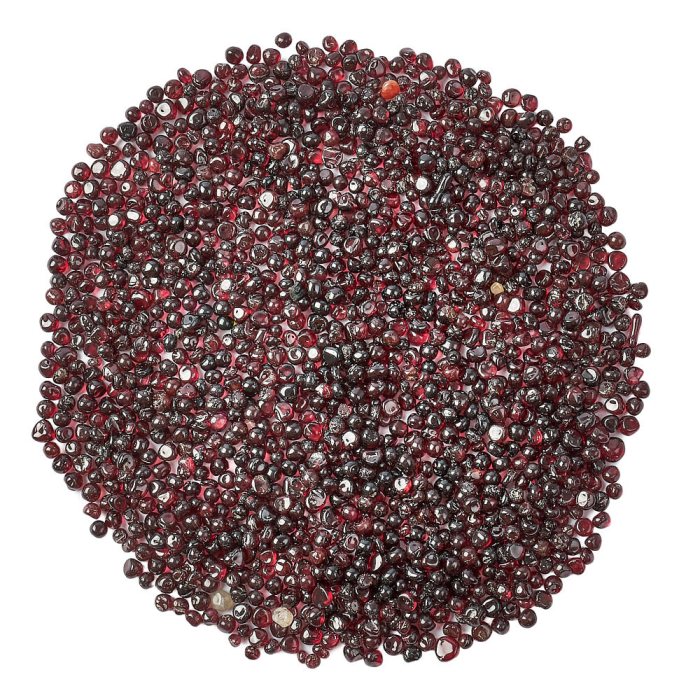 Garnet Tumbled Chips, 3-5mm (100g)