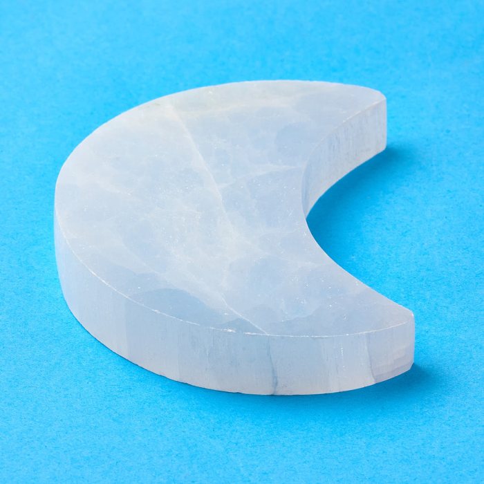Selenite Moon Carving 11-12cm (1 Piece) NETT
