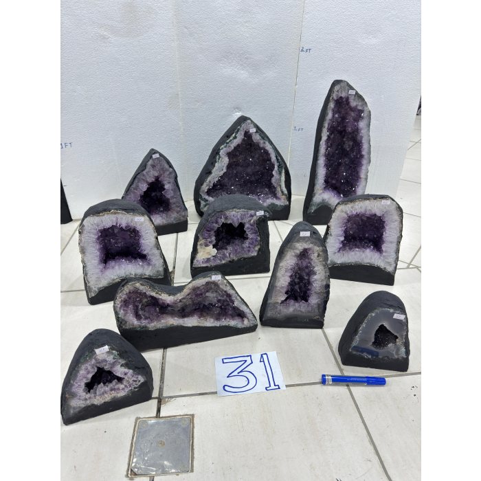 Amethyst Cathedral Crate No.31. 163.7KG (10PCS)